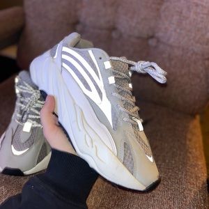 Yeezy 700 static
